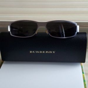 Burberry retro sunglasses